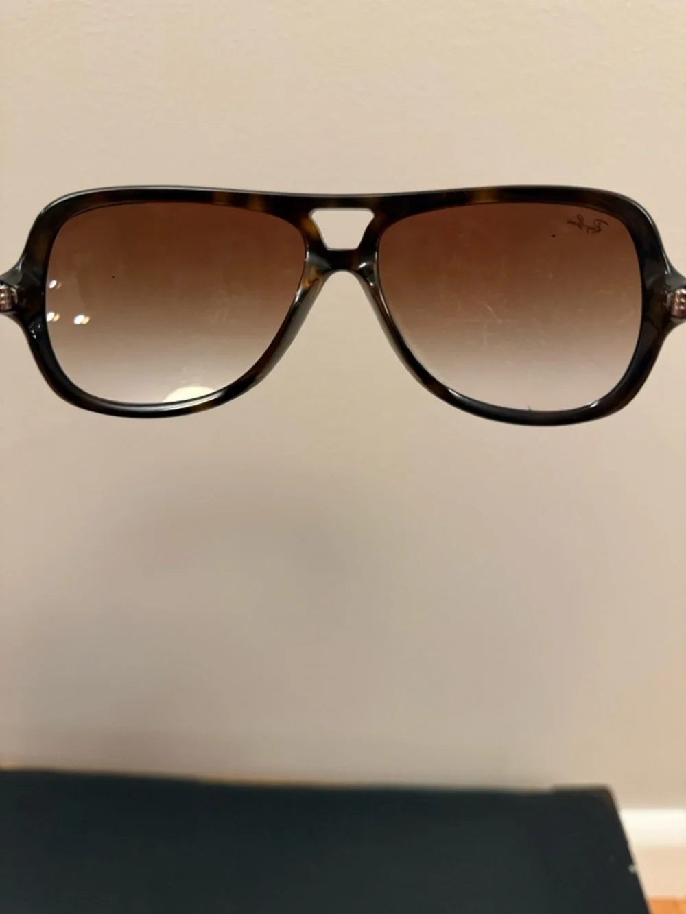 Used Ray-Ban Women's Brown Gradient Aviator Sunglasses Ray-Ban RB4162 - Picture 5 of 8